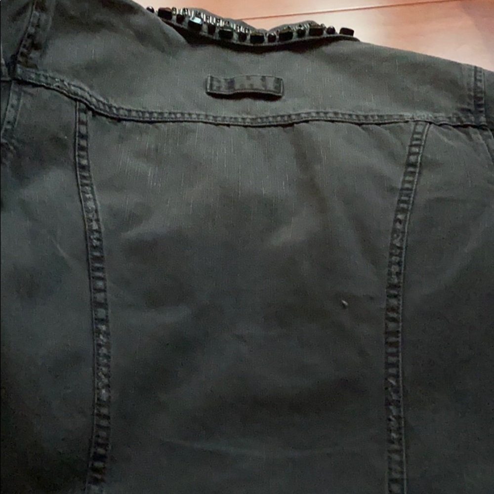 Cabi Denim Cropped Jacket Euc - image 6